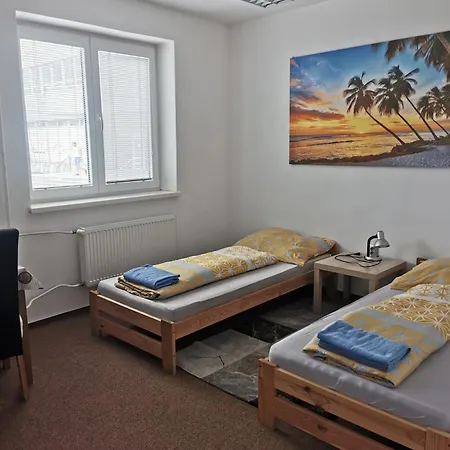 Living & Bus Station & Mlynske Nivy Homestay