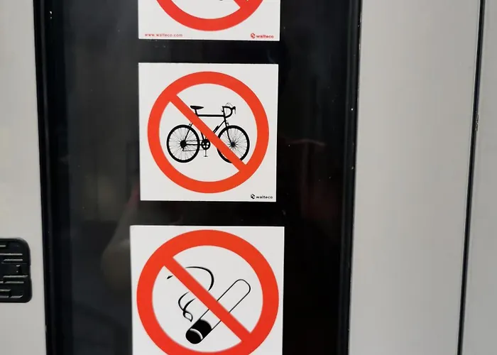 Living & Bus Station & Mlynske Nivy Gazde/Camere de închiriat *