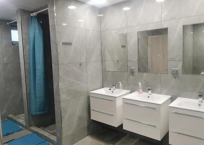 Living & Bus Station & Mlynske Nivy Privatunterkunft