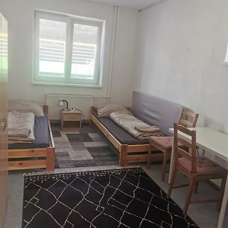 Living & Bus Station & Mlynske Nivy Privatunterkunft *